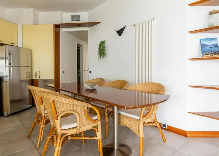 Апартаменты Terrace On The Lake Oliveto Lario