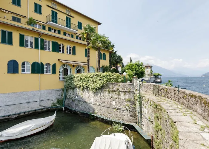 Terrace On The Lake *